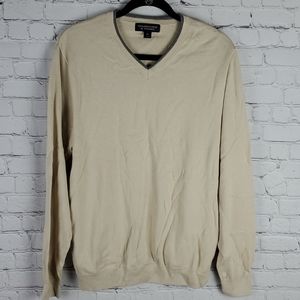 Roundtree & Yorke Medium V Neck Sweater